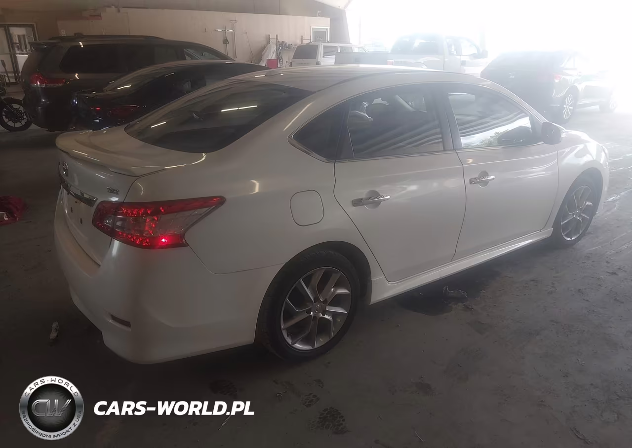 2015 Nissan Sentra Sr VIN:3N1AB7AP0FY310265 - 4