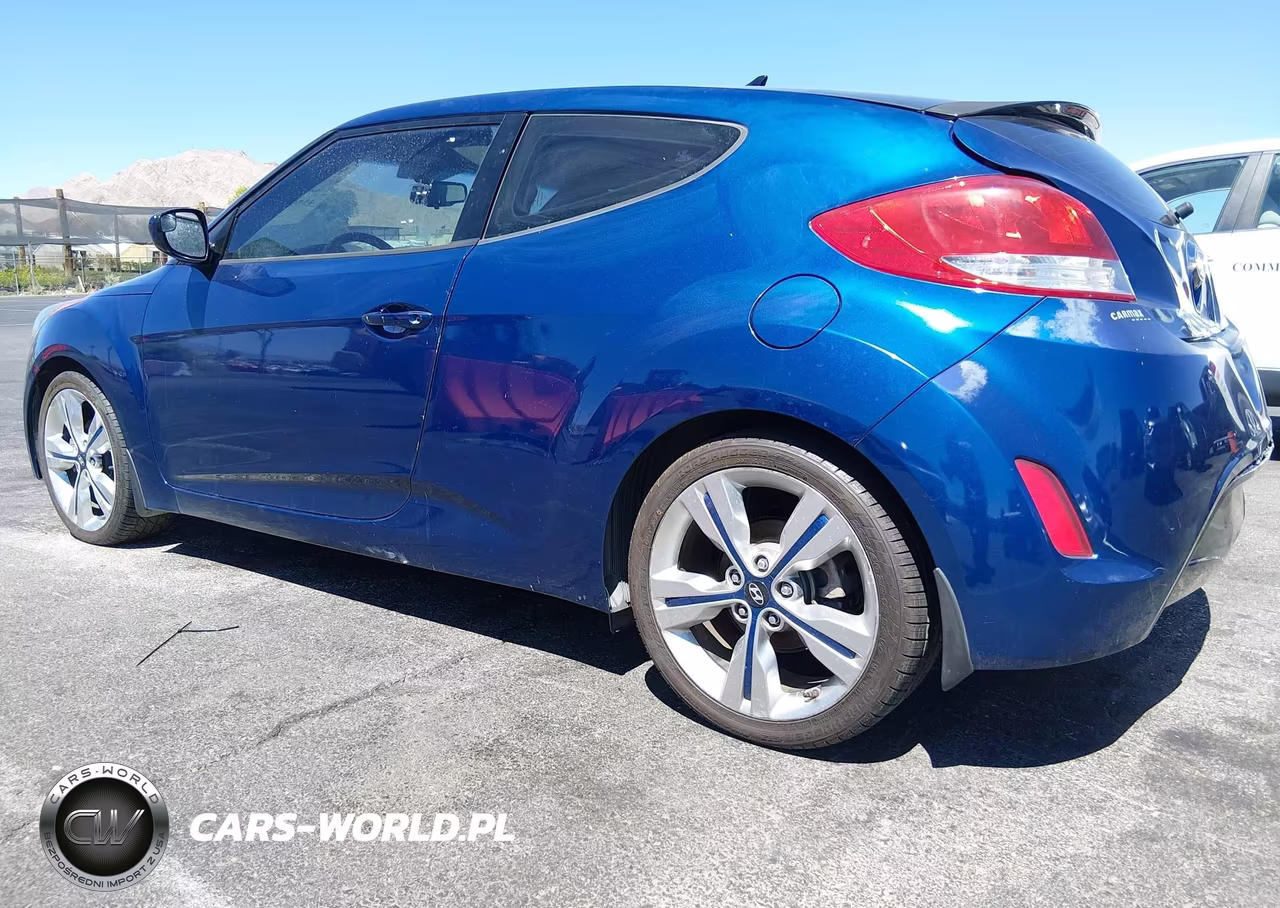 2016 Hyundai Veloster VIN:KMHTC6AD9GU302684 - 3