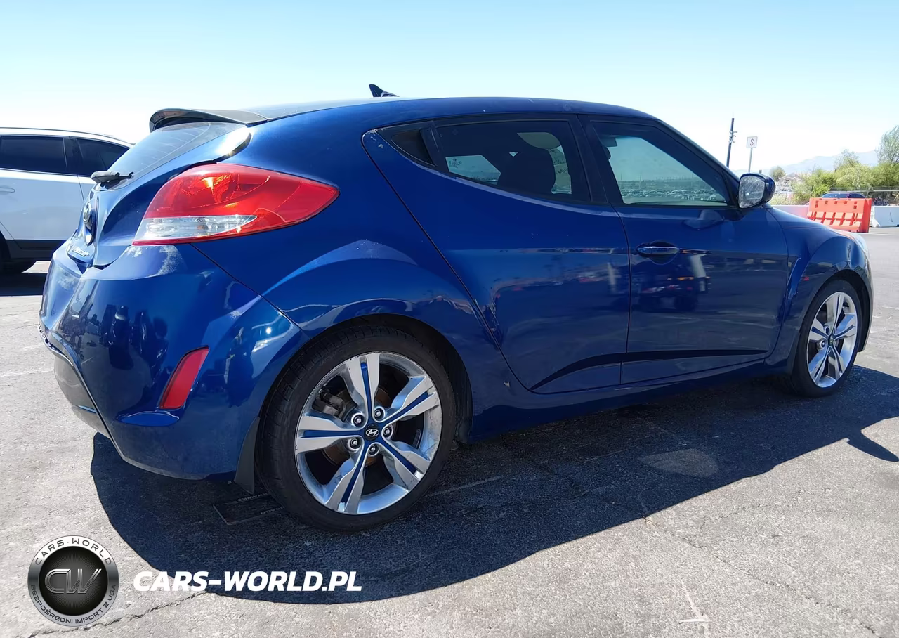 2016 Hyundai Veloster VIN:KMHTC6AD9GU302684 - 4