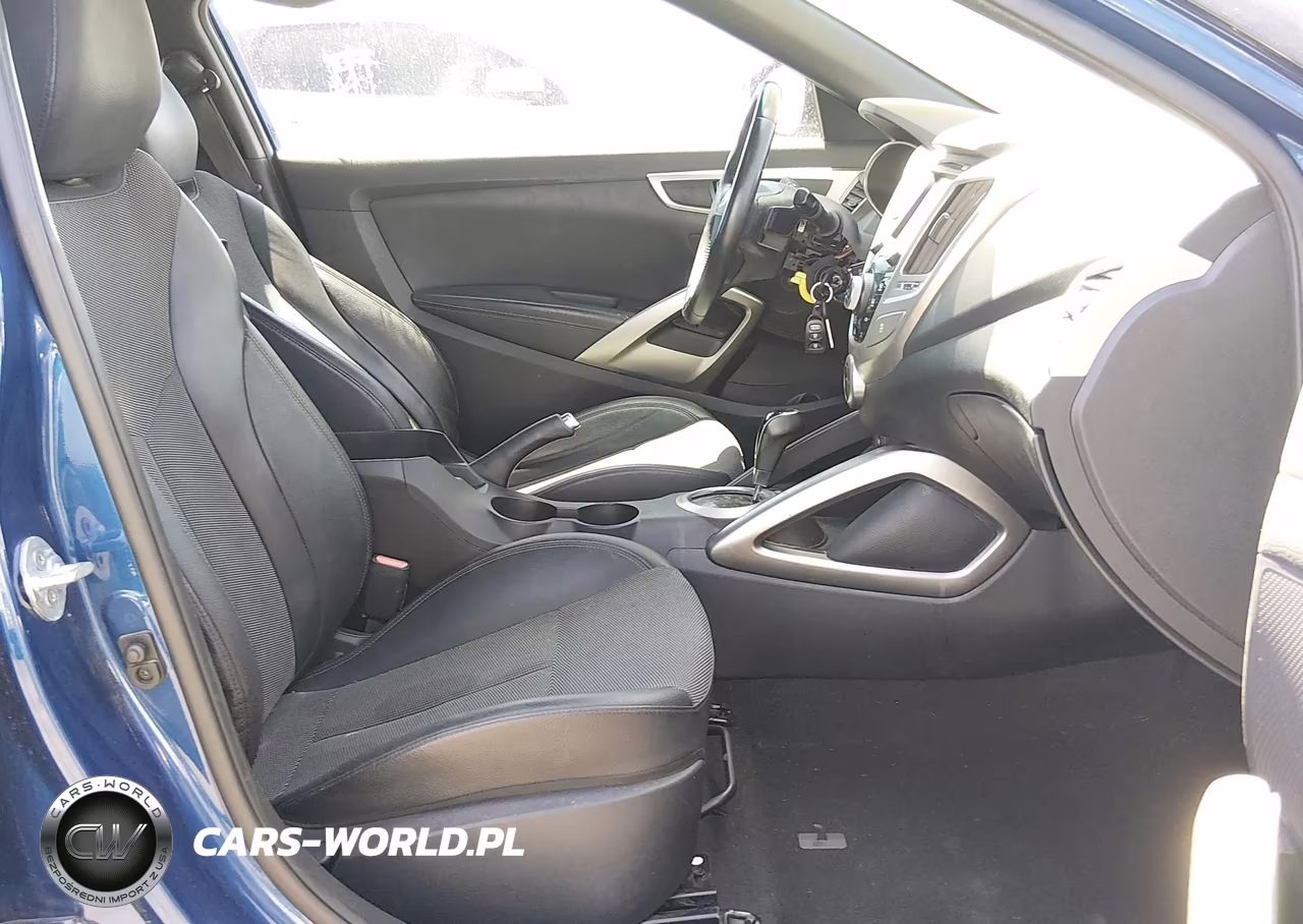 2016 Hyundai Veloster VIN:KMHTC6AD9GU302684 - 5
