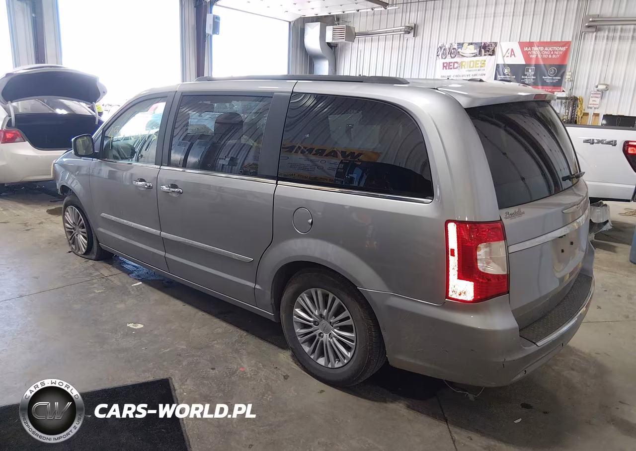 2013 Chrysler Town & Country Touring-L VIN:2C4RC1CG7DR623267 - 3