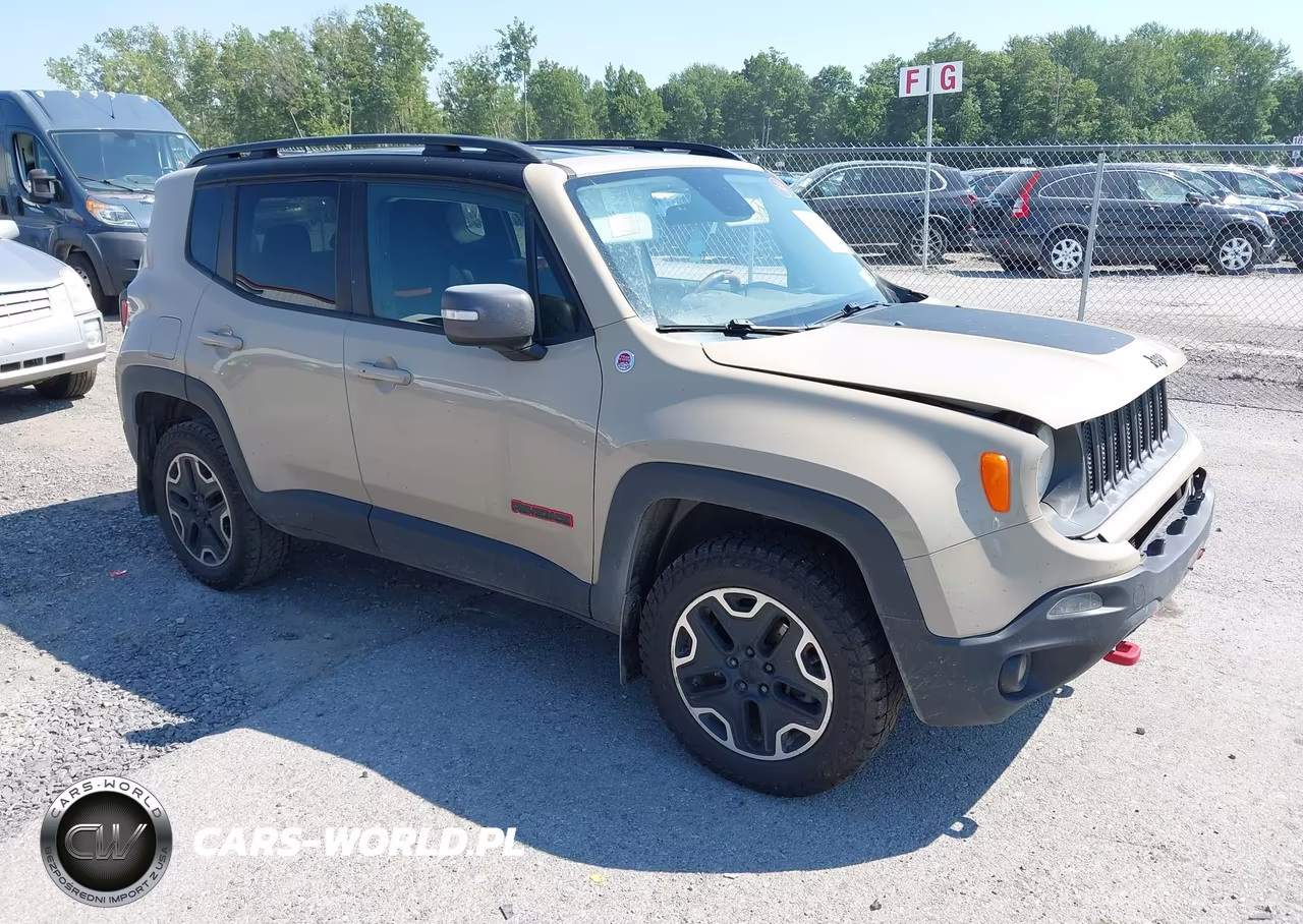 2016 Jeep Renegade Trailhawk – zdjęcie 1 z 16