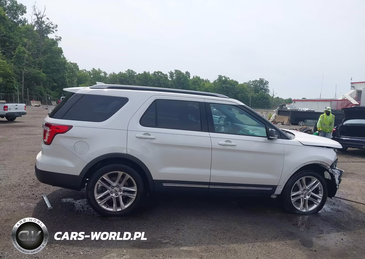 2016 Ford Explorer Xlt VIN:1FM5K8D89GGB71468 - 14