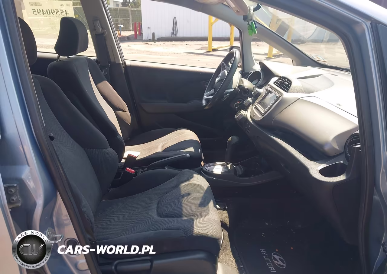 2011 Honda Fit Sport VIN:JHMGE8H65BC013091 - 5