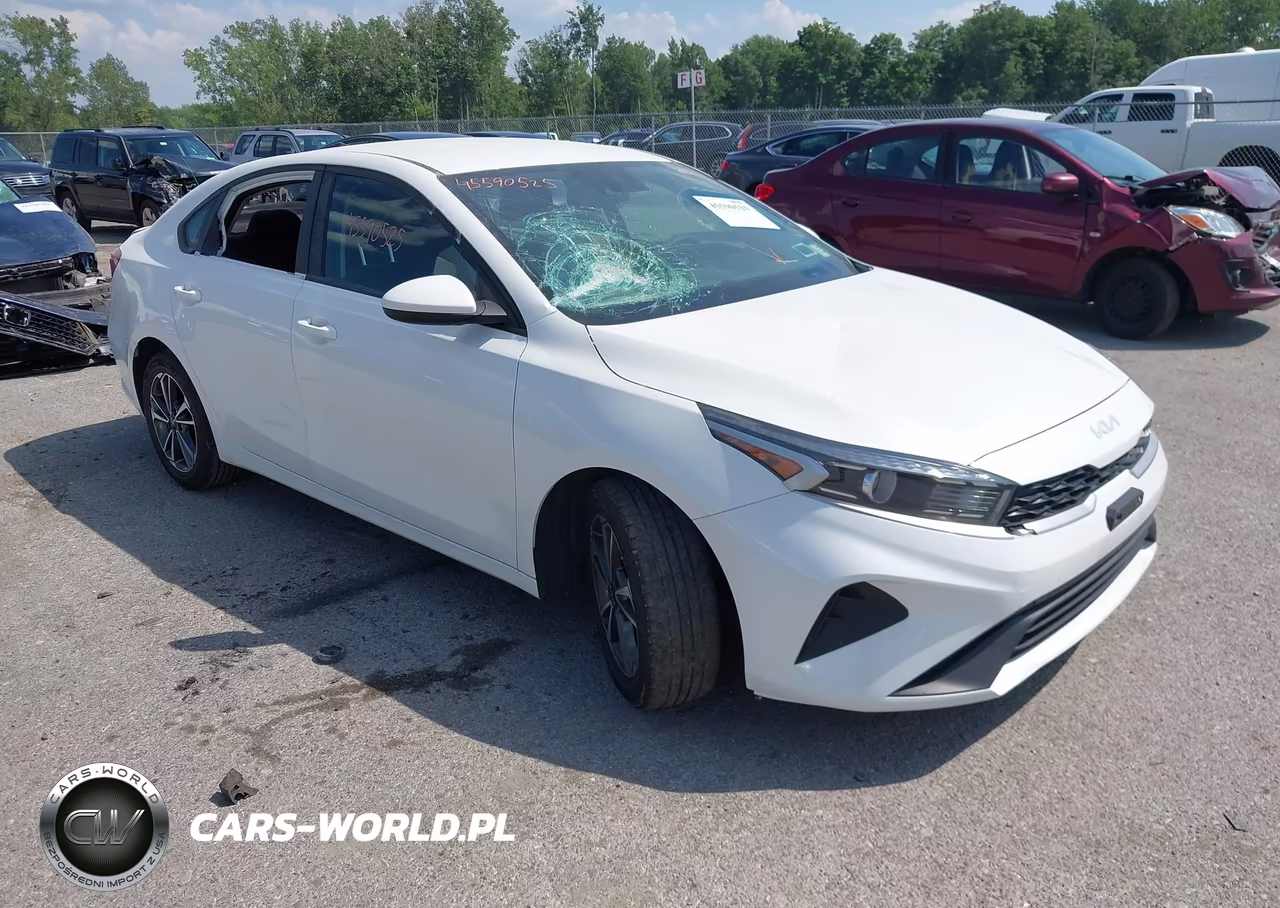 2023 Kia Forte Lxs