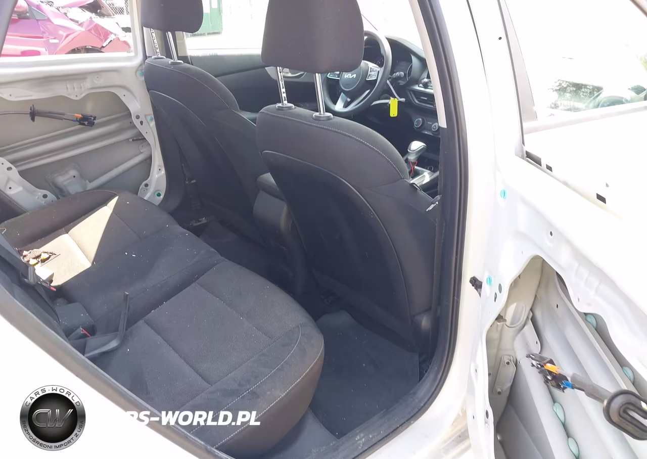 2023 Kia Forte Lxs VIN:3KPF24AD5PE646374 - 8