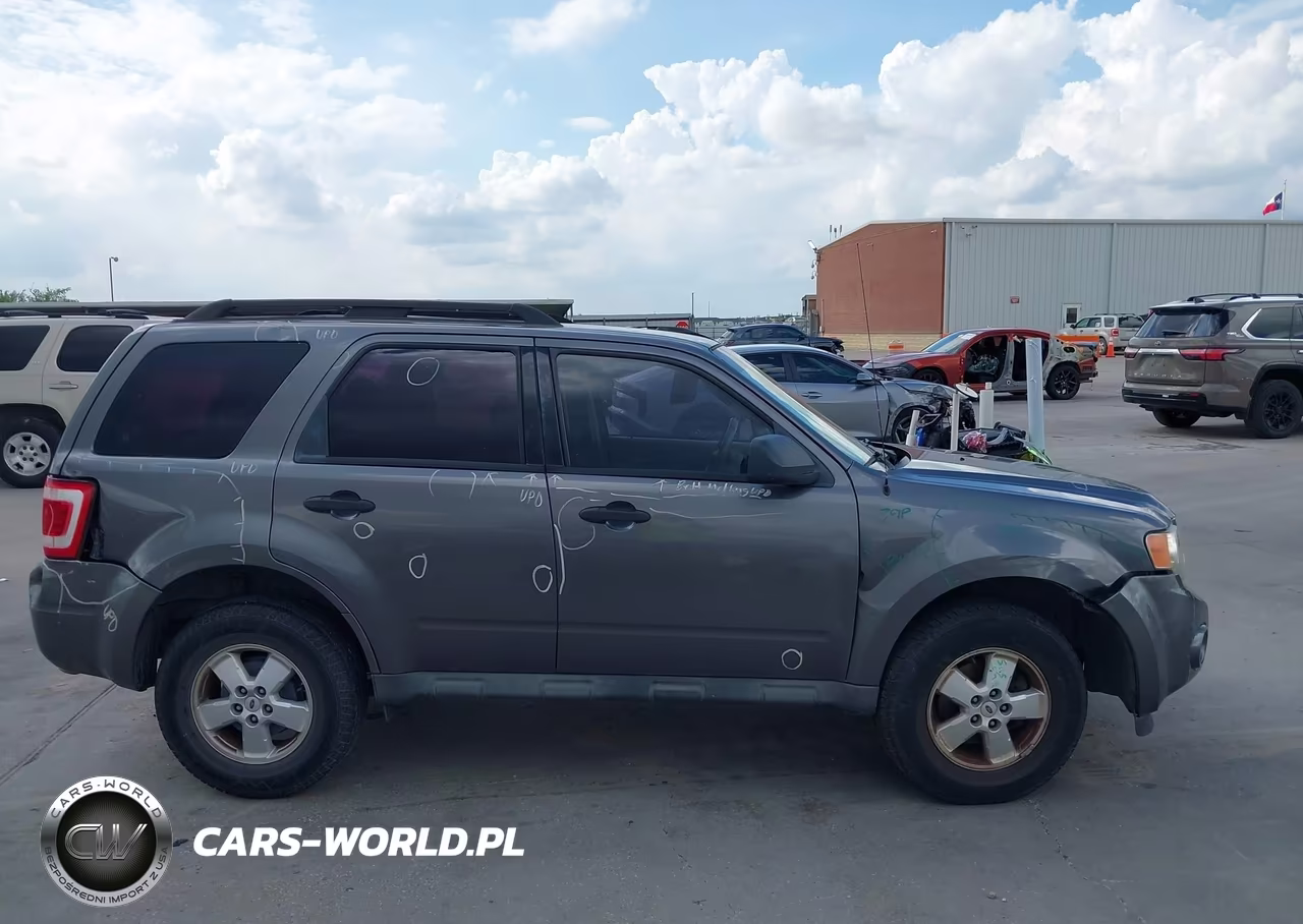 2010 Ford Escape Xls VIN:1FMCU0C7XAKA70259 - 13
