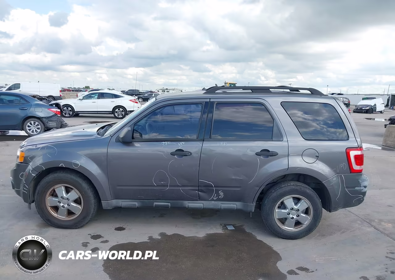 2010 Ford Escape Xls VIN:1FMCU0C7XAKA70259 - 14