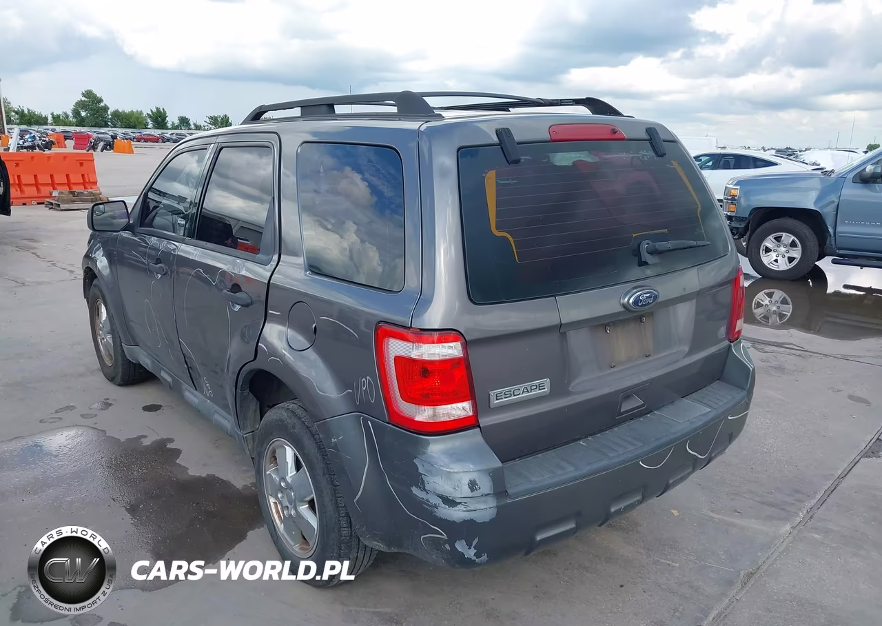 2010 Ford Escape Xls VIN:1FMCU0C7XAKA70259 - 3