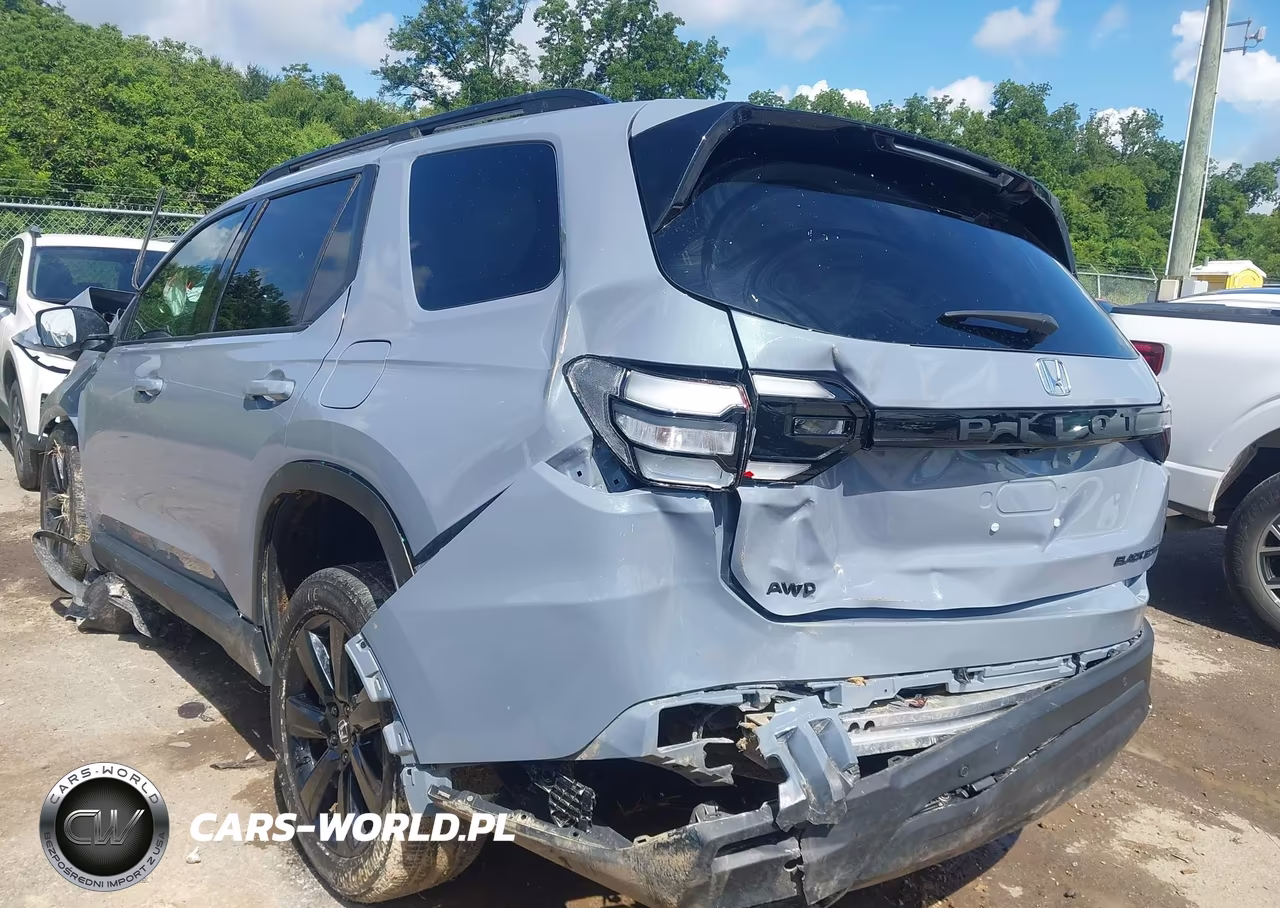 2025 Honda Pilot Black Edition VIN:5FNYG1H98SB096620 - 3