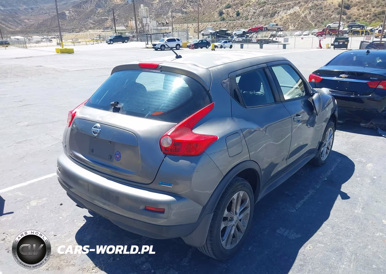 2013 Nissan Juke S VIN:JN8AF5MR3DT213302 - 4