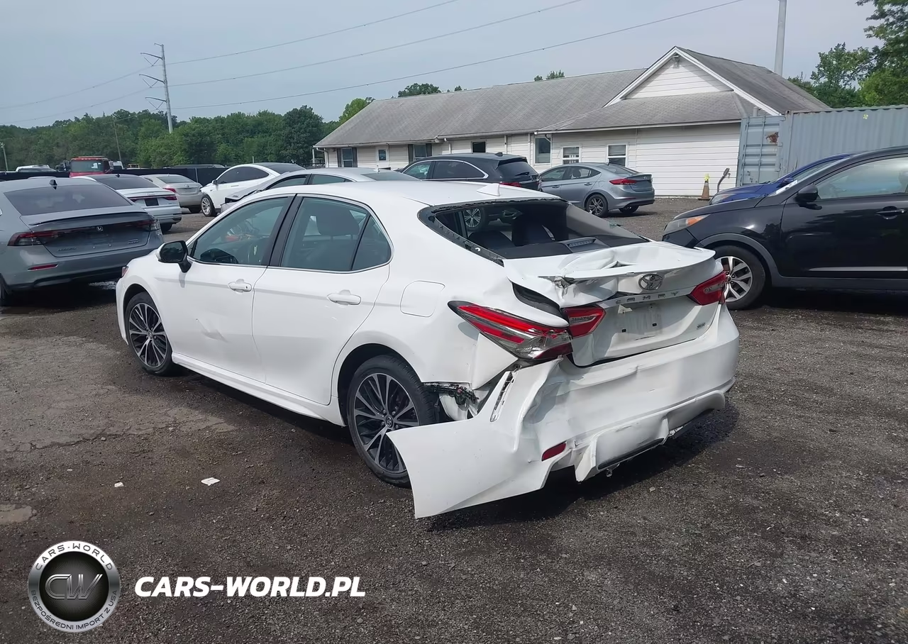 2020 Toyota Camry Se VIN:4T1G11AK5LU885998 - 3