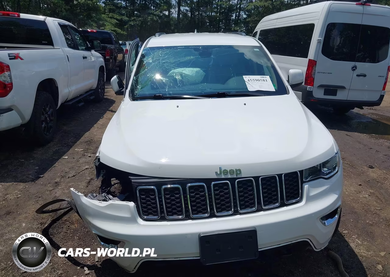 2021 Jeep Grand Cherokee Laredo E 4X4 VIN:1C4RJFAG9MC788204 - 11