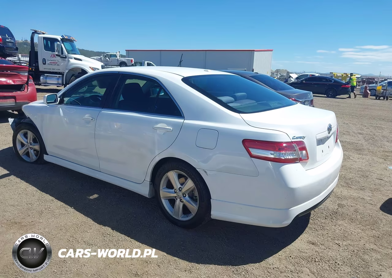 2010 Toyota Camry Se VIN:4T1BF3EKXAU521137 - 3