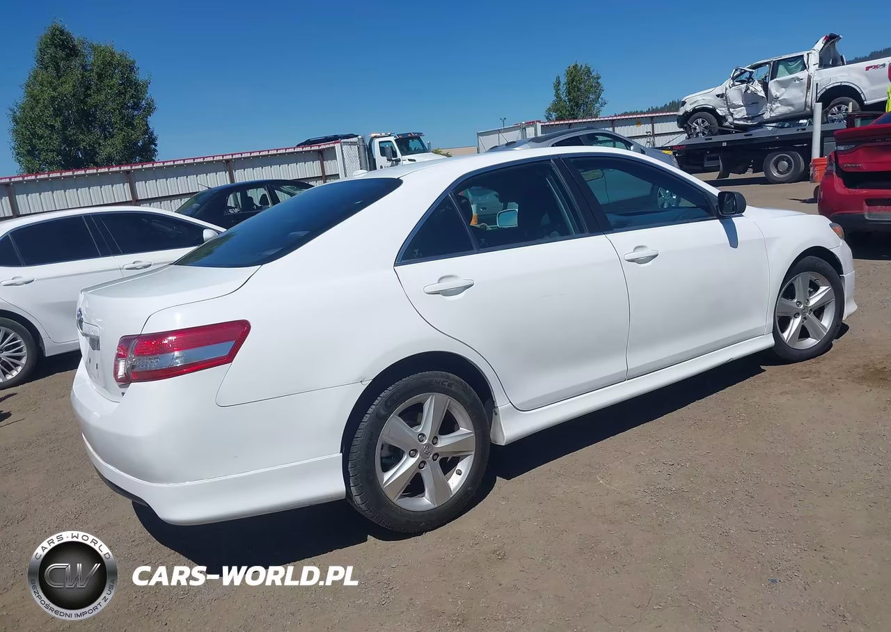 2010 Toyota Camry Se VIN:4T1BF3EKXAU521137 - 4