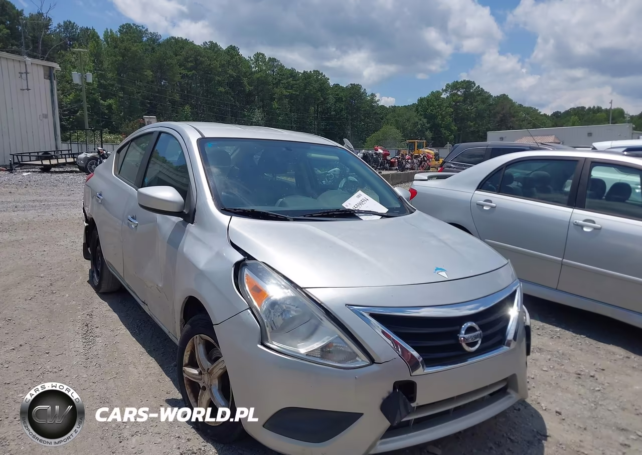 2015 Nissan Versa 1.6 Sv – zdjęcie 1 z 11