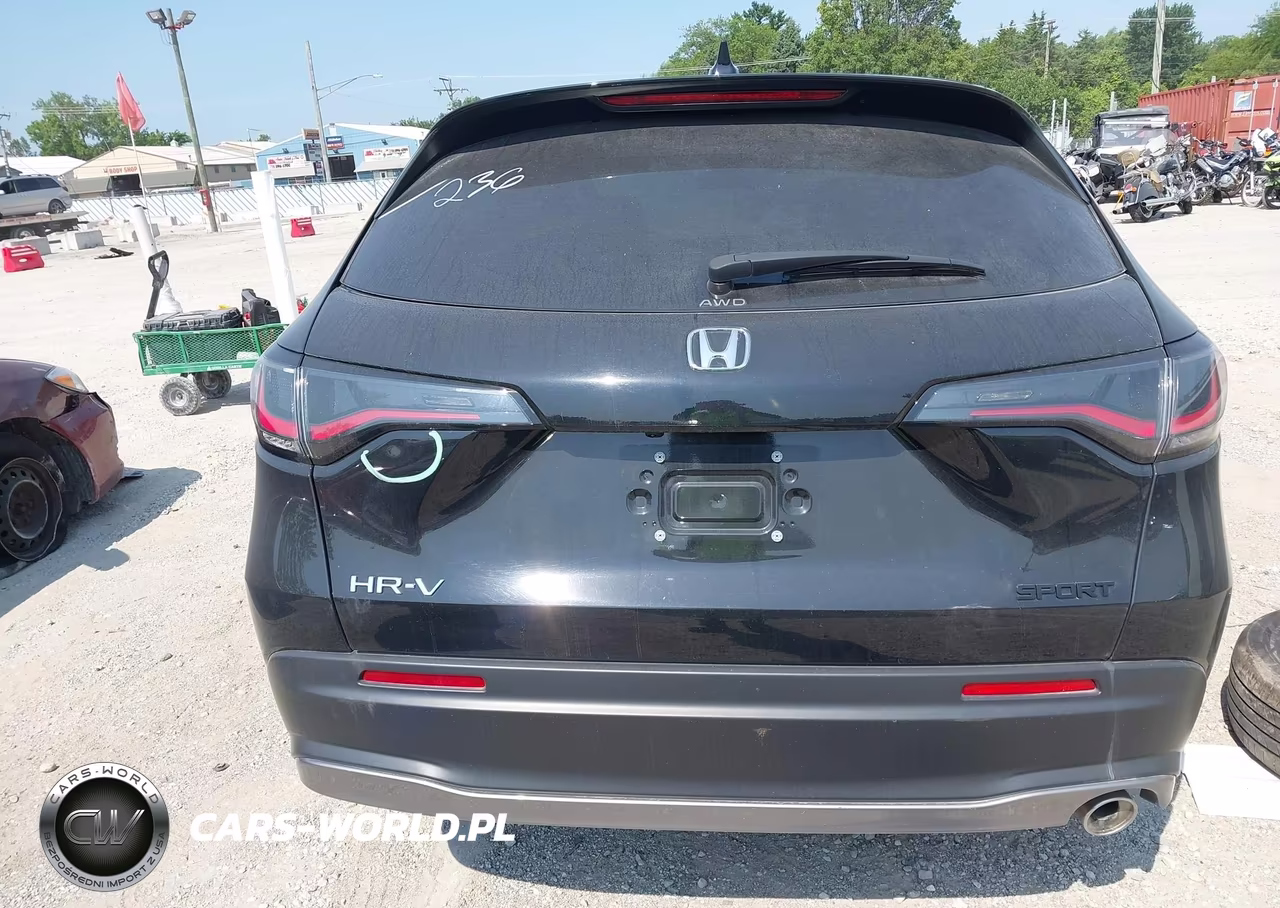 2025 Honda Hr-V Sport VIN:3CZRZ2H5XSM736317 - 16