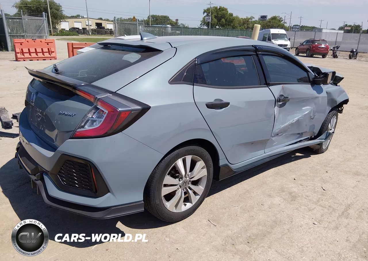 2018 Honda Civic Sport VIN:SHHFK7H41JU208149 - 4