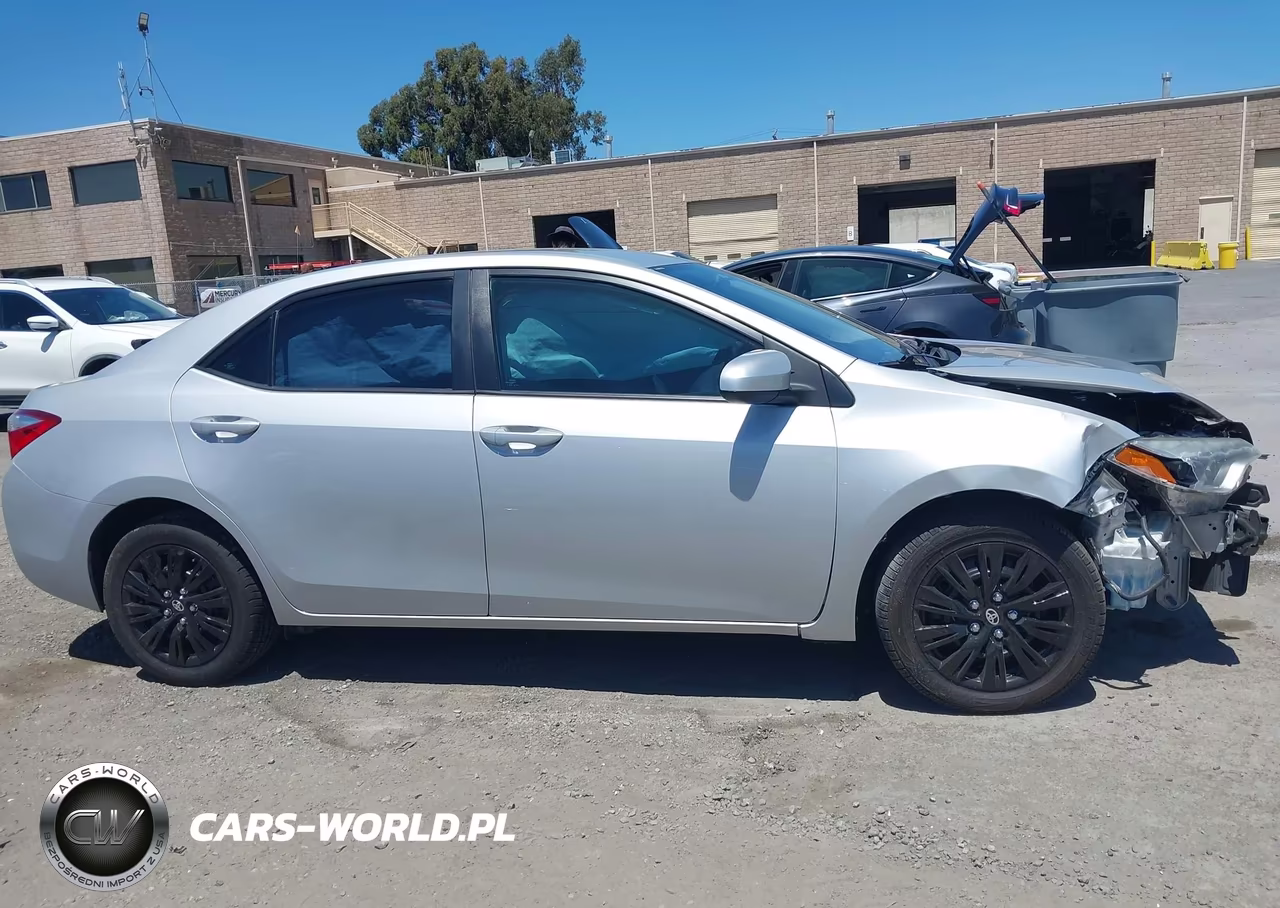 2015 Toyota Corolla Le VIN:2T1BURHE1FC262612 - 14