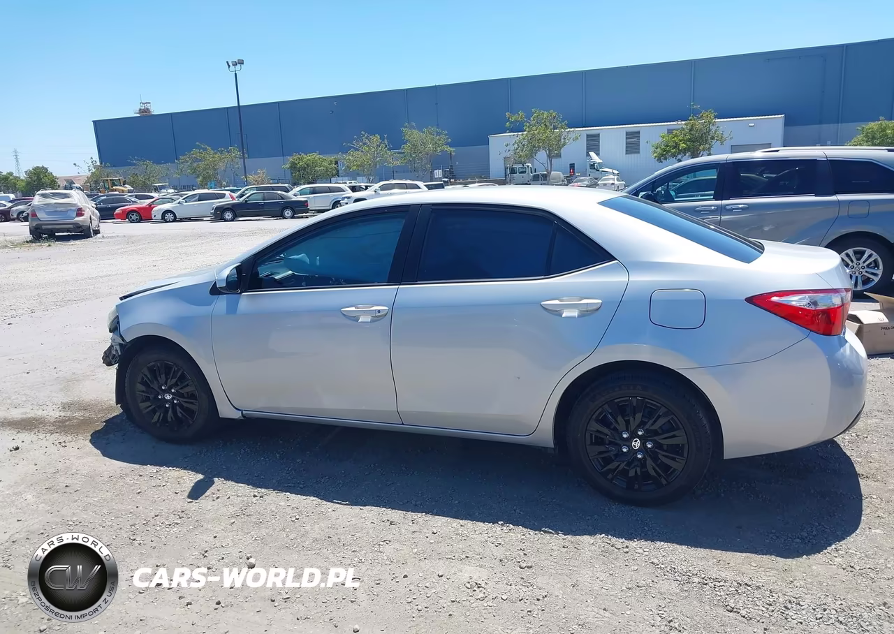 2015 Toyota Corolla Le VIN:2T1BURHE1FC262612 - 15