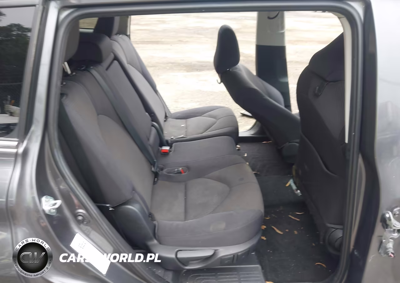 2021 Toyota Highlander Le VIN:5TDBZRBH2MS544461 - 8