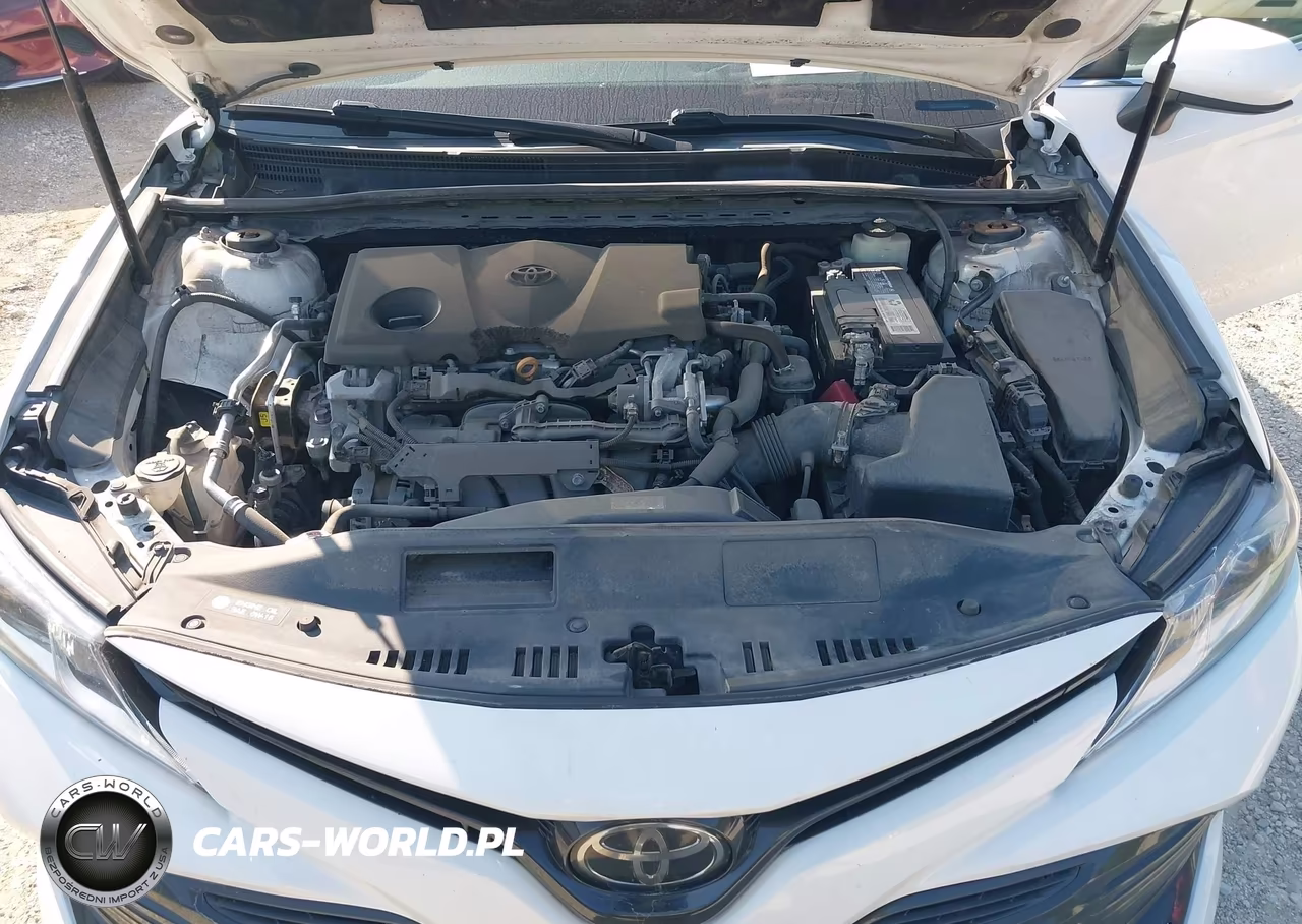 2018 Toyota Camry Le VIN:4T1B11HK6JU093002 - 10