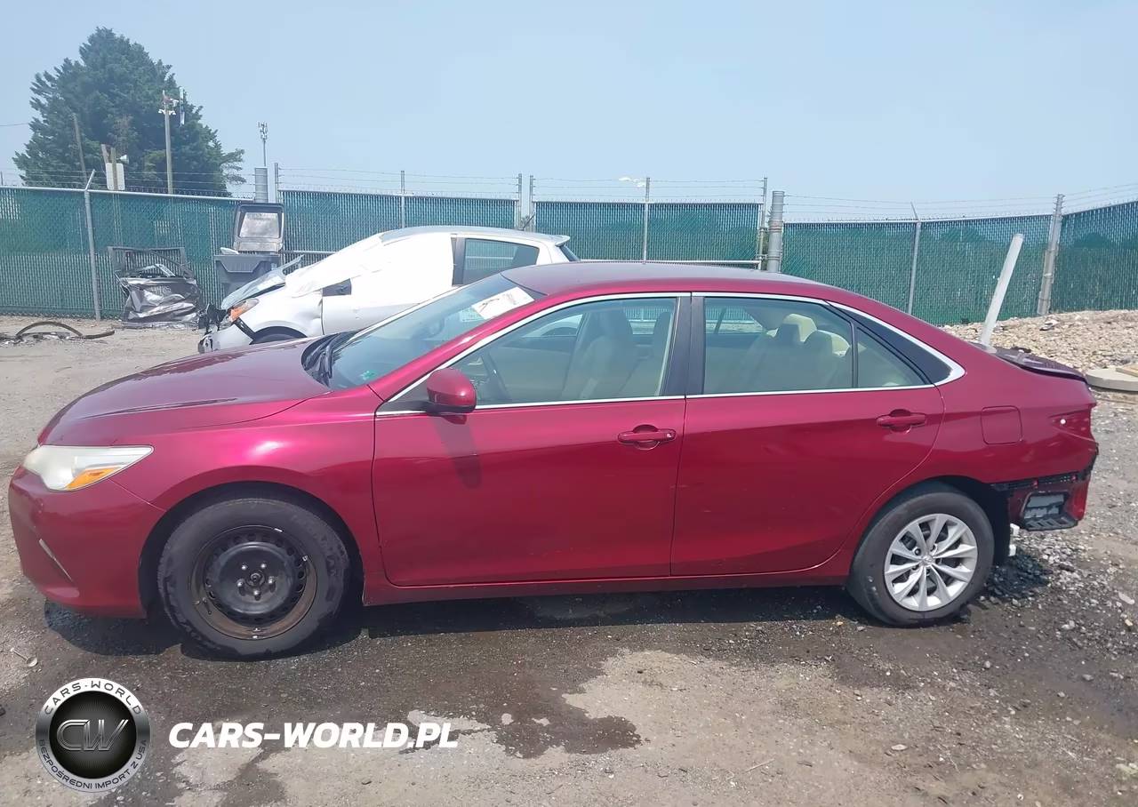 2017 Toyota Camry Le VIN:4T1BF1FK0HU630686 - 15