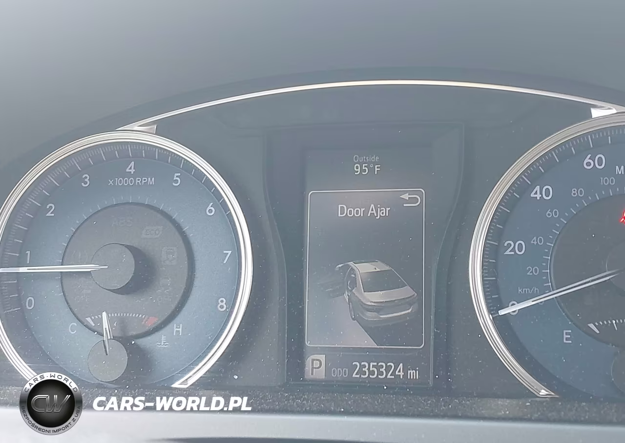 2017 Toyota Camry Le VIN:4T1BF1FK0HU630686 - 16