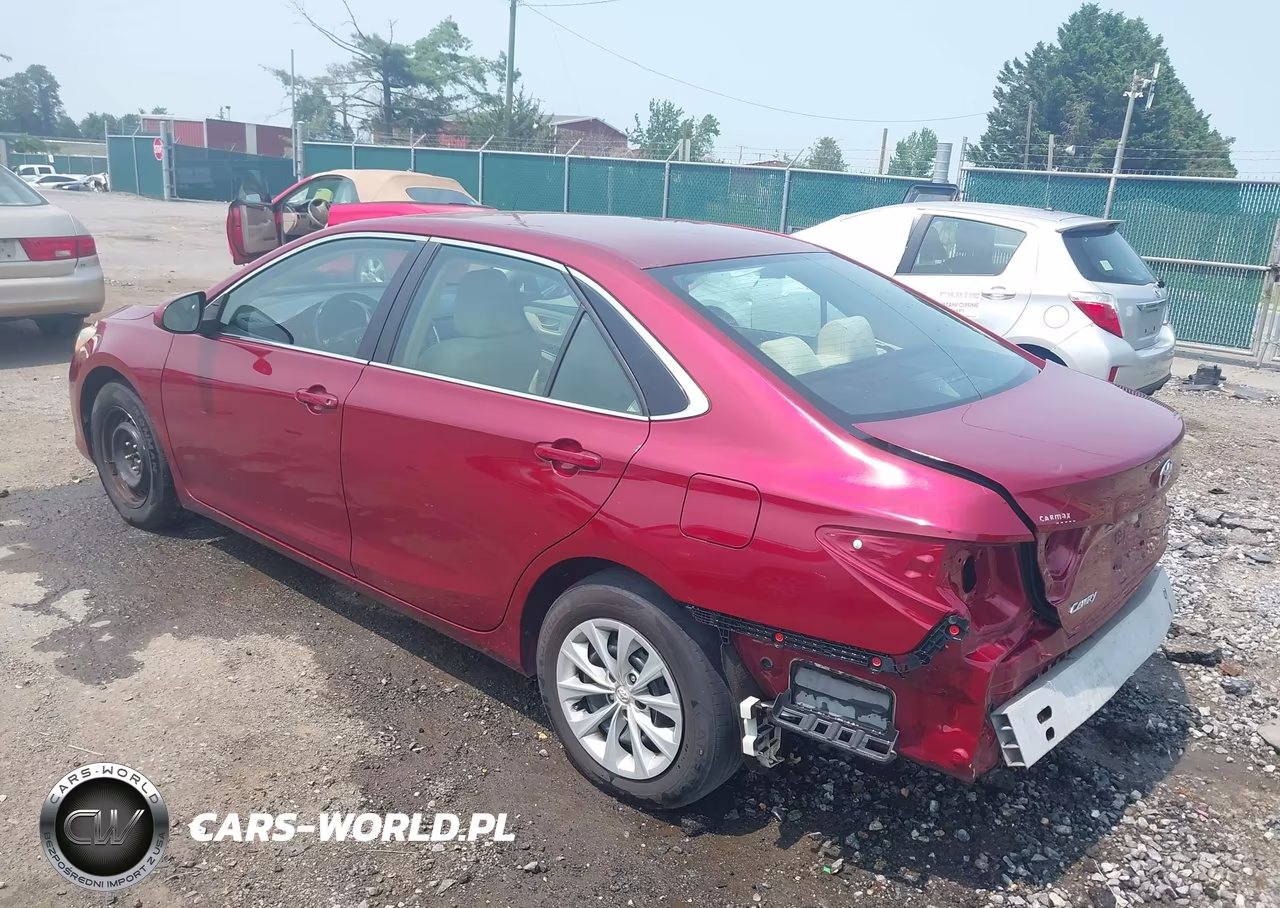 2017 Toyota Camry Le VIN:4T1BF1FK0HU630686 - 3