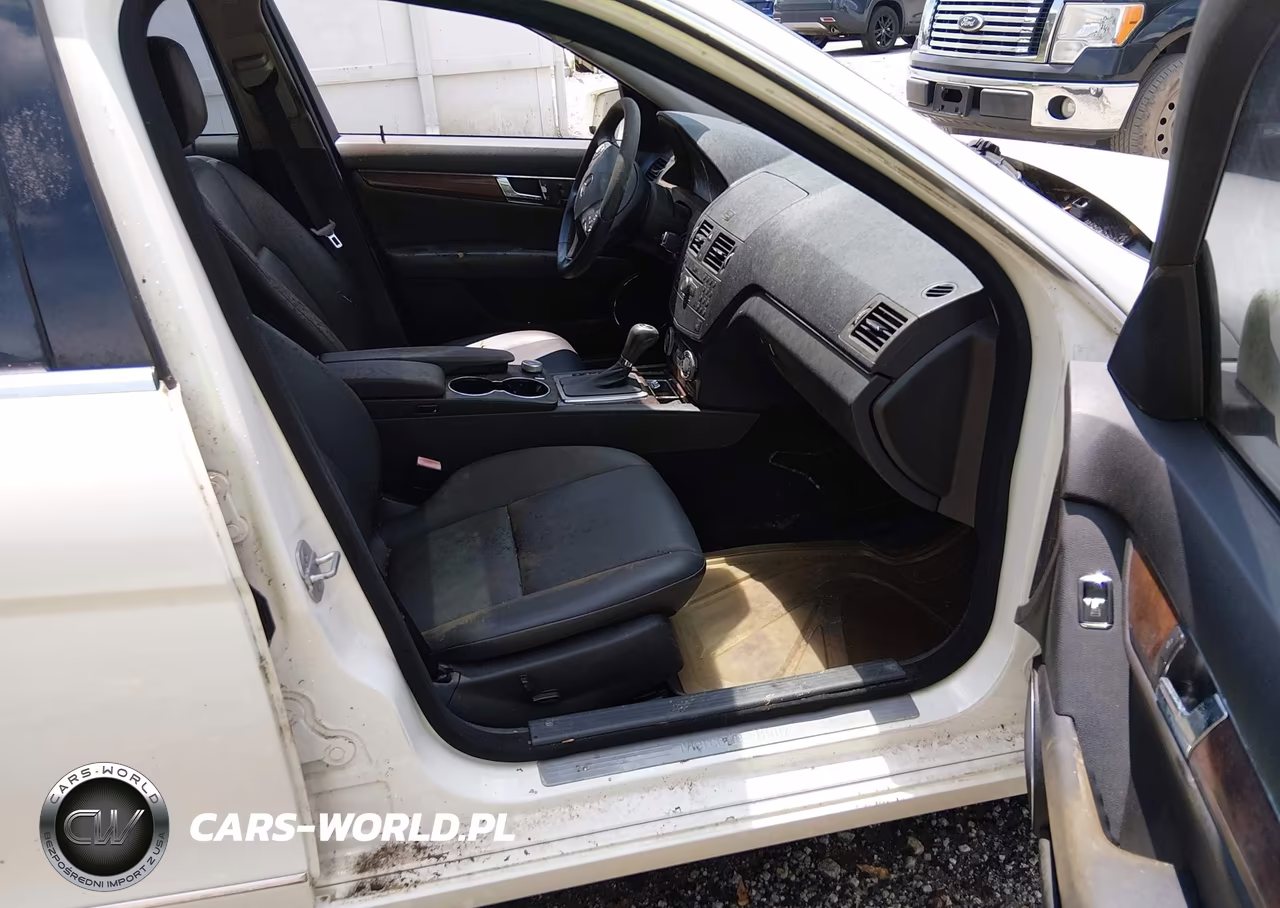 2010 Mercedes-Benz C 300 Luxury 4Matic-Sport 4Matic VIN:WDDGF8BB8AR126152 - 5