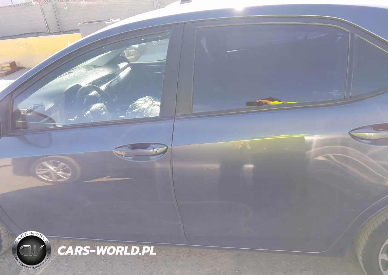 2015 Toyota Corolla S Plus VIN:5YFBURHE9FP346936 - 14