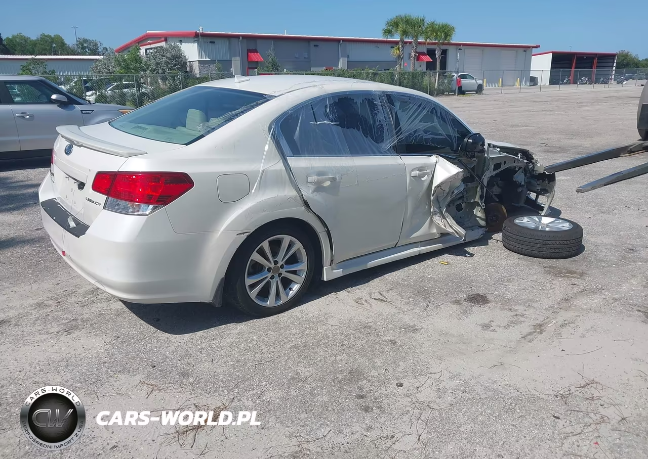 2014 Subaru Legacy 2.5I Premium VIN:4S3BMCC65E3023276 - 4