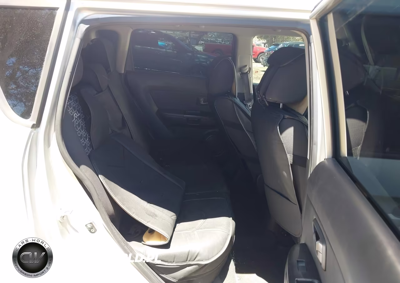 2011 Kia Soul + VIN:KNDJT2A22B7268050 - 8