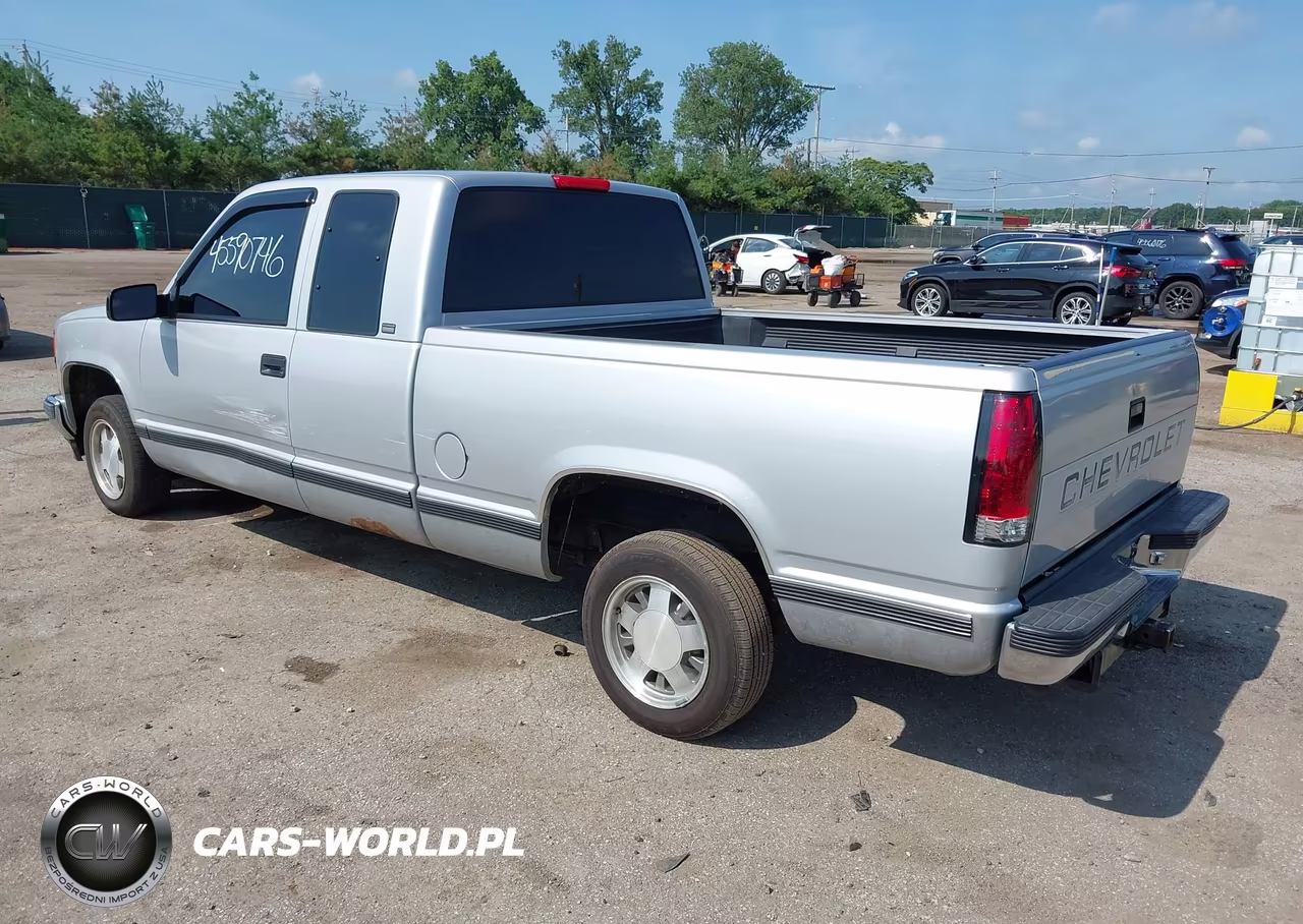 1997 Chevrolet C1500 Fleetside VIN:2GCEC19M2V1179887 - 3