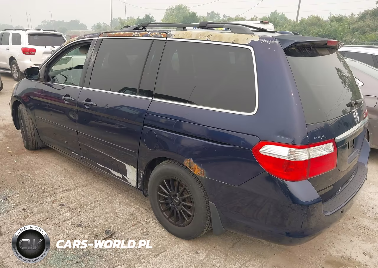 2005 Honda Odyssey Touring VIN:5FNRL38845B104624 - 3