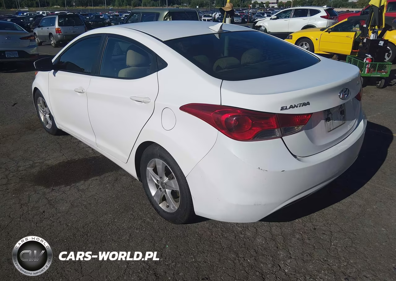 2013 Hyundai Elantra Gls VIN:5NPDH4AE2DH369351 - 3