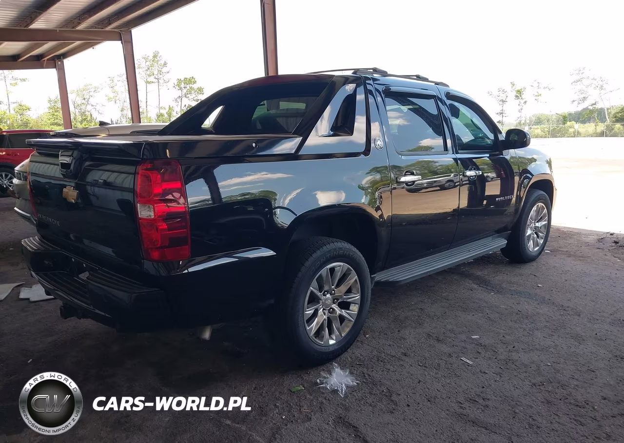 2013 Chevrolet Avalanche Lt VIN:3GNTKFE77DG132388 - 4