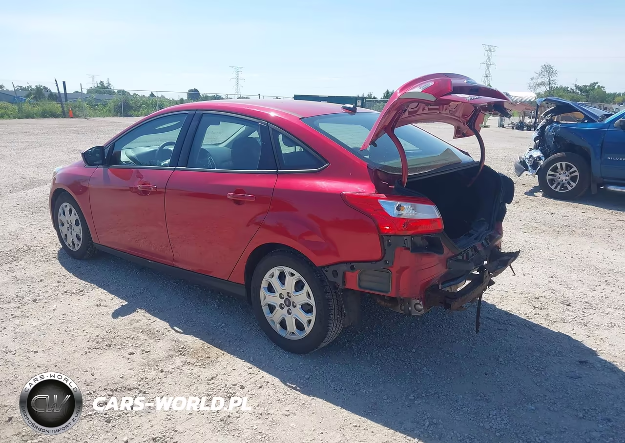 2012 Ford Focus Se VIN:1FAHP3F29CL446357 - 3