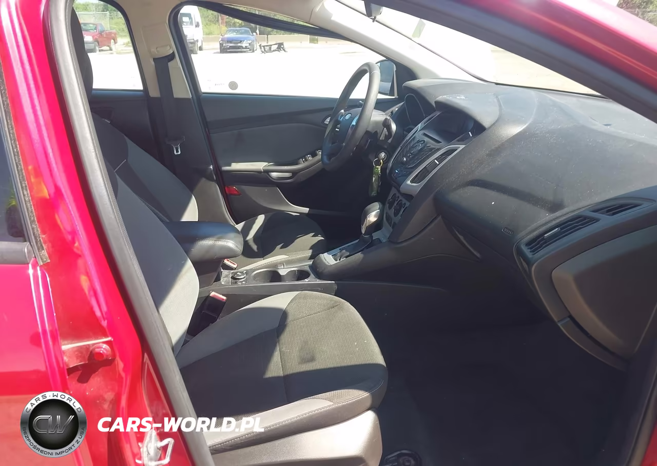 2012 Ford Focus Se VIN:1FAHP3F29CL446357 - 5