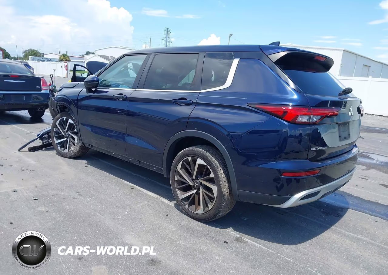 2022 Mitsubishi Outlander Black Edition 2Wd-Se 2.5 2Wd-Se Launch Edition 2Wd VIN:JA4J3UA83NZ011403 - 3