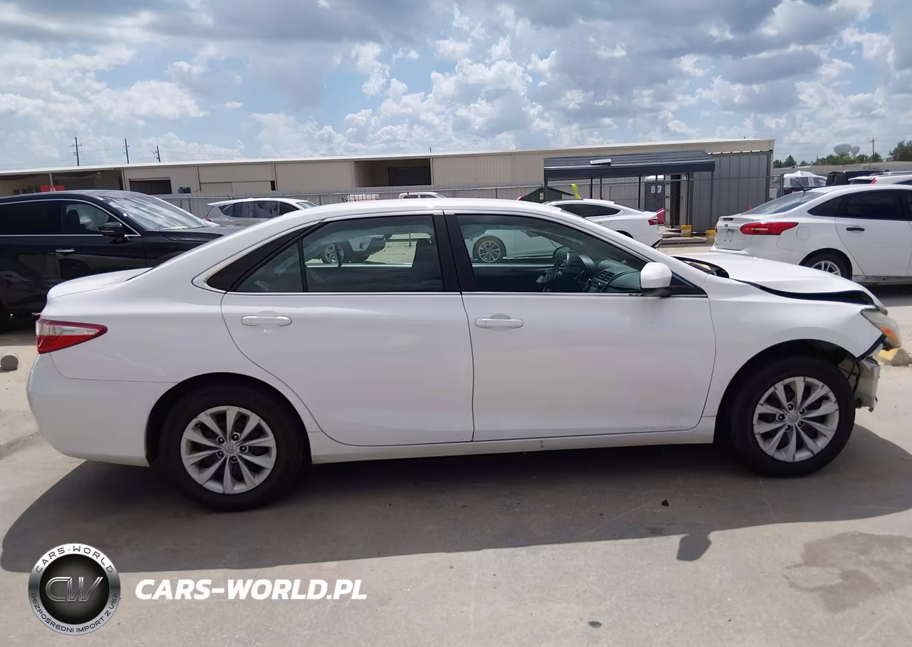 2015 Toyota Camry Le VIN:4T1BF1FK3FU987146 - 14