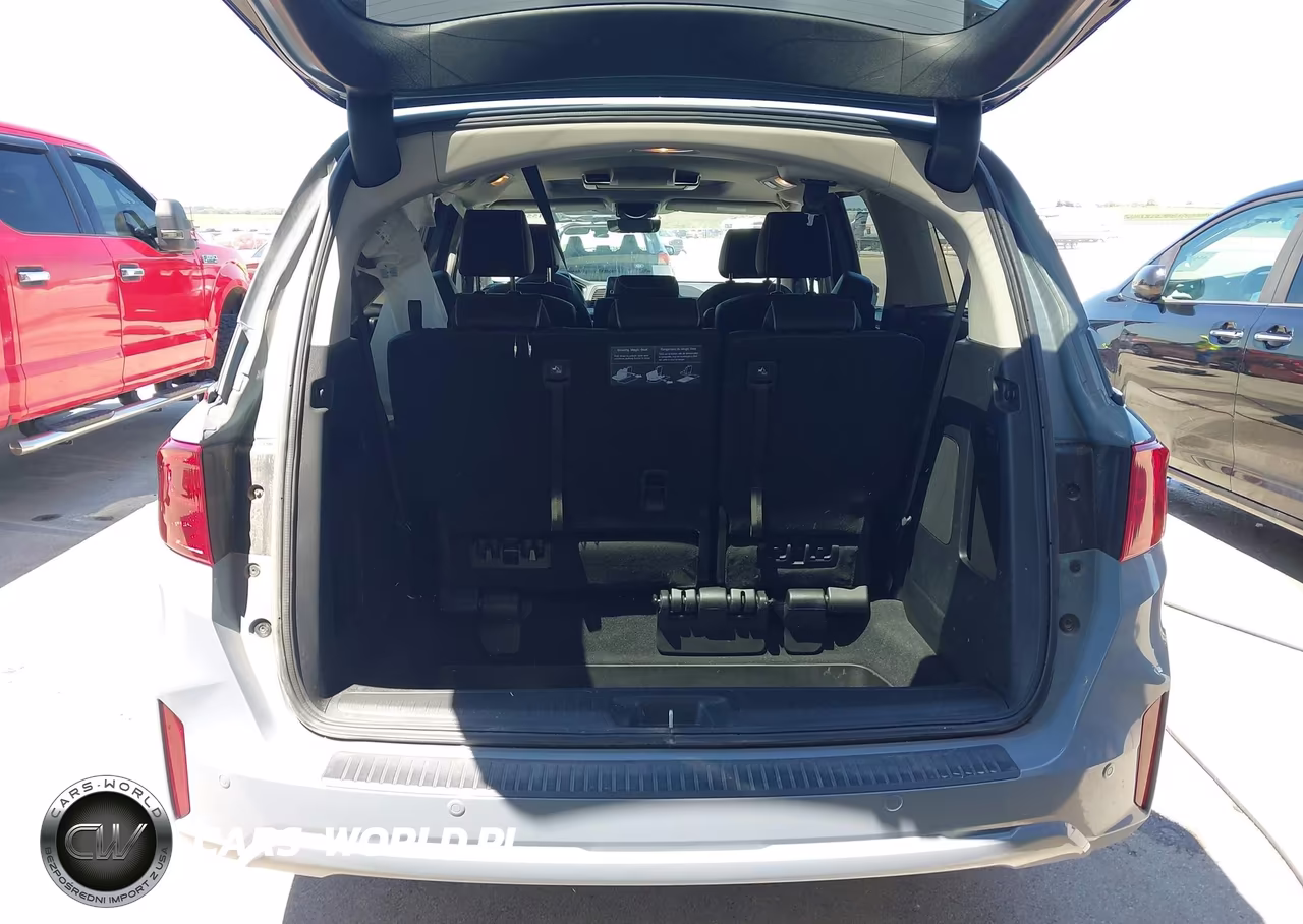 2025 Honda Odyssey Elite VIN:5FNRL6H90SB041706 - 17
