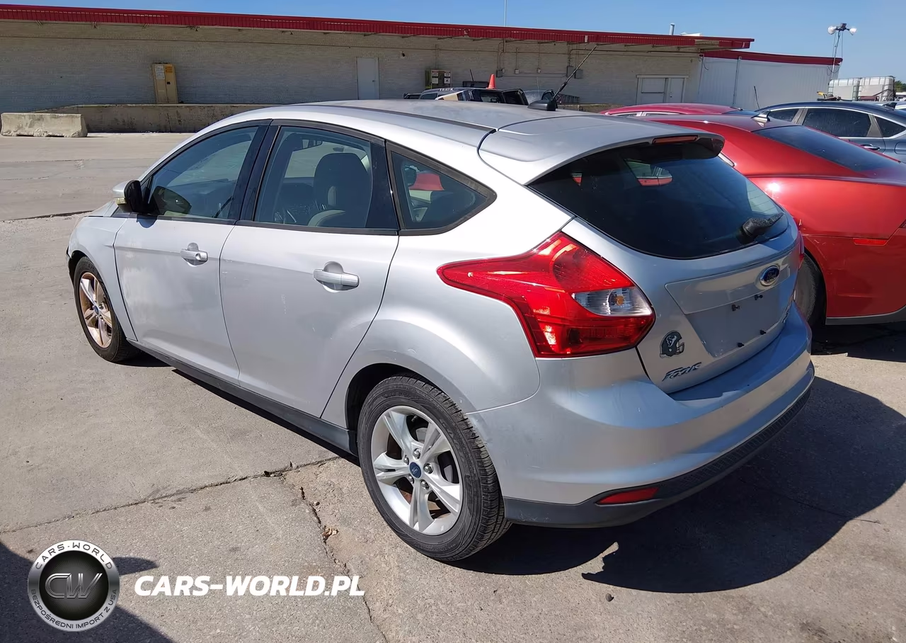 2014 Ford Focus Se VIN:1FADP3K21EL157660 - 3