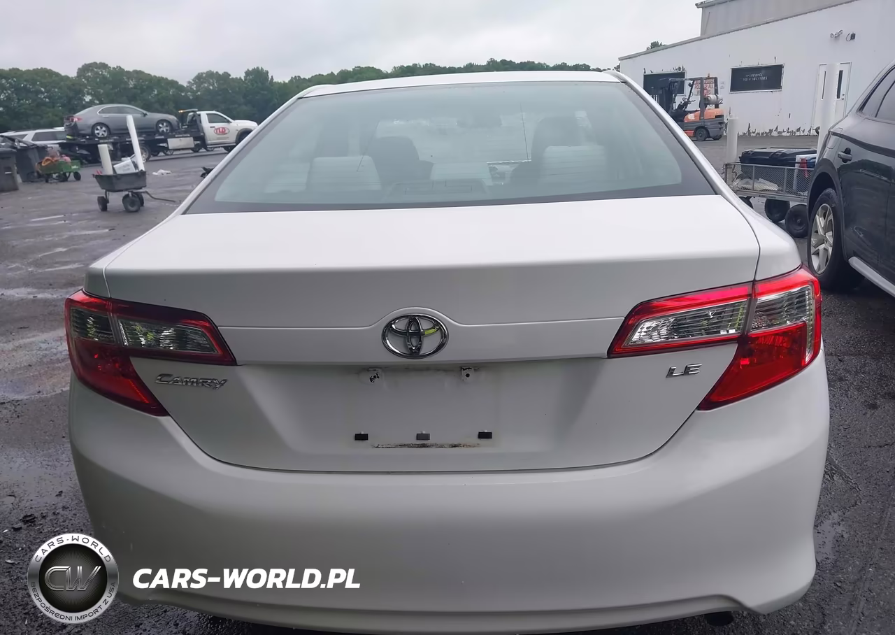 2012 Toyota Camry Le VIN:4T1BF1FK5CU552205 - 17