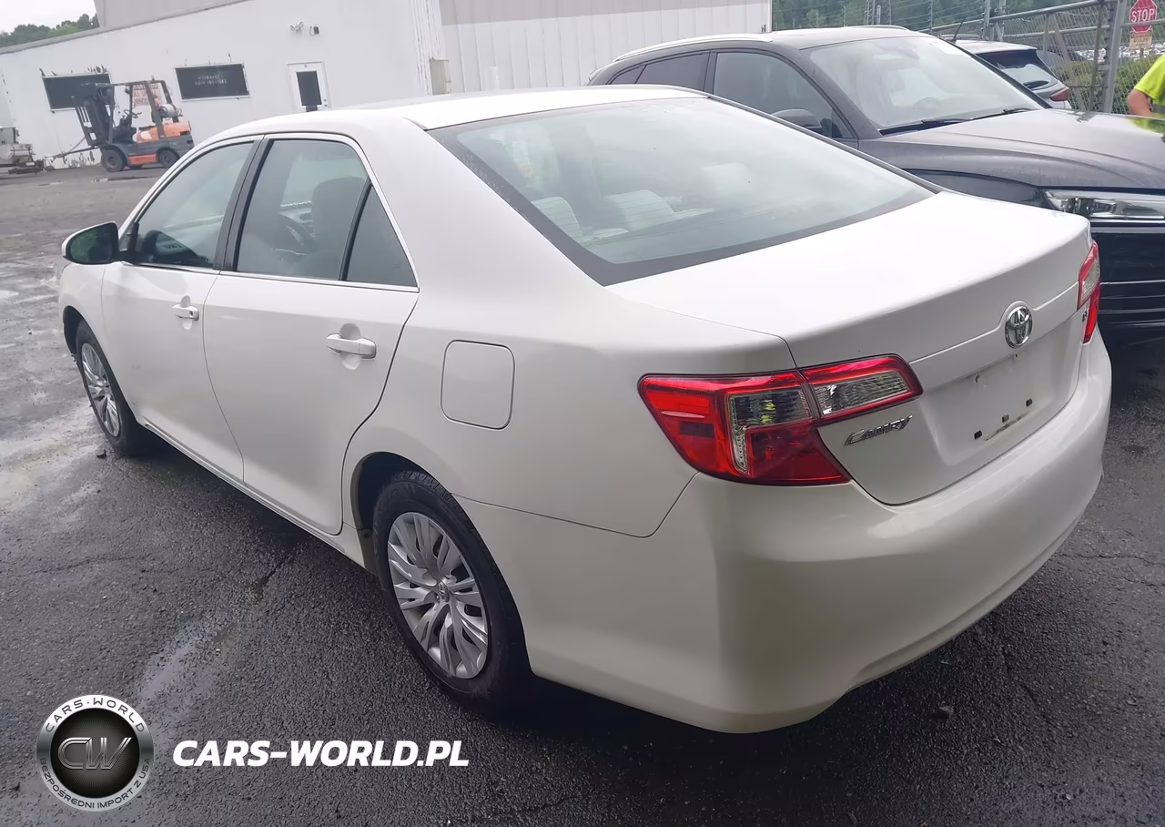 2012 Toyota Camry Le VIN:4T1BF1FK5CU552205 - 3