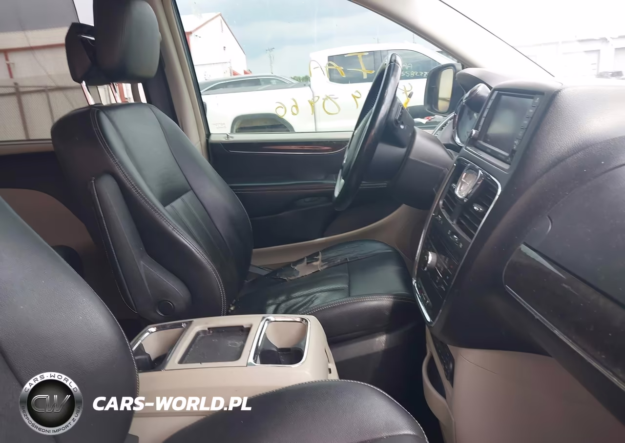 2012 Chrysler Town & Country Touring-L VIN:2C4RC1CG3CR175544 - 5