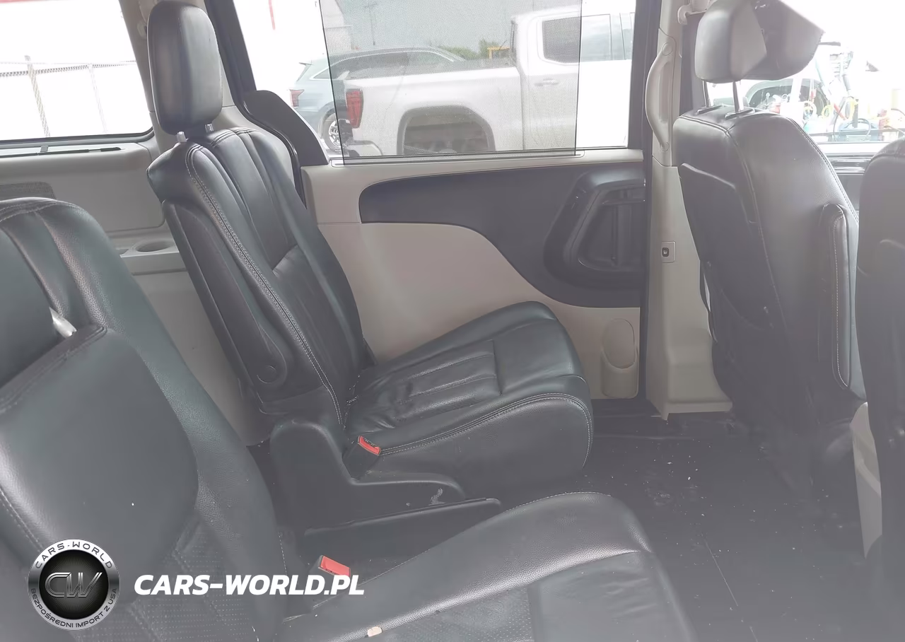 2012 Chrysler Town & Country Touring-L VIN:2C4RC1CG3CR175544 - 8