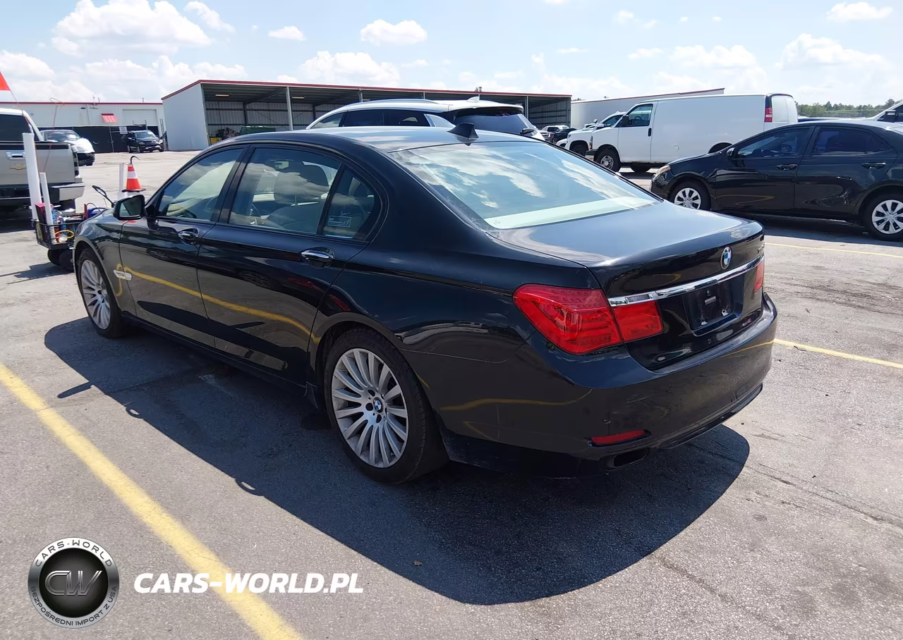 2009 BMW 750Li VIN:WBAKB83549CY60338 - 3