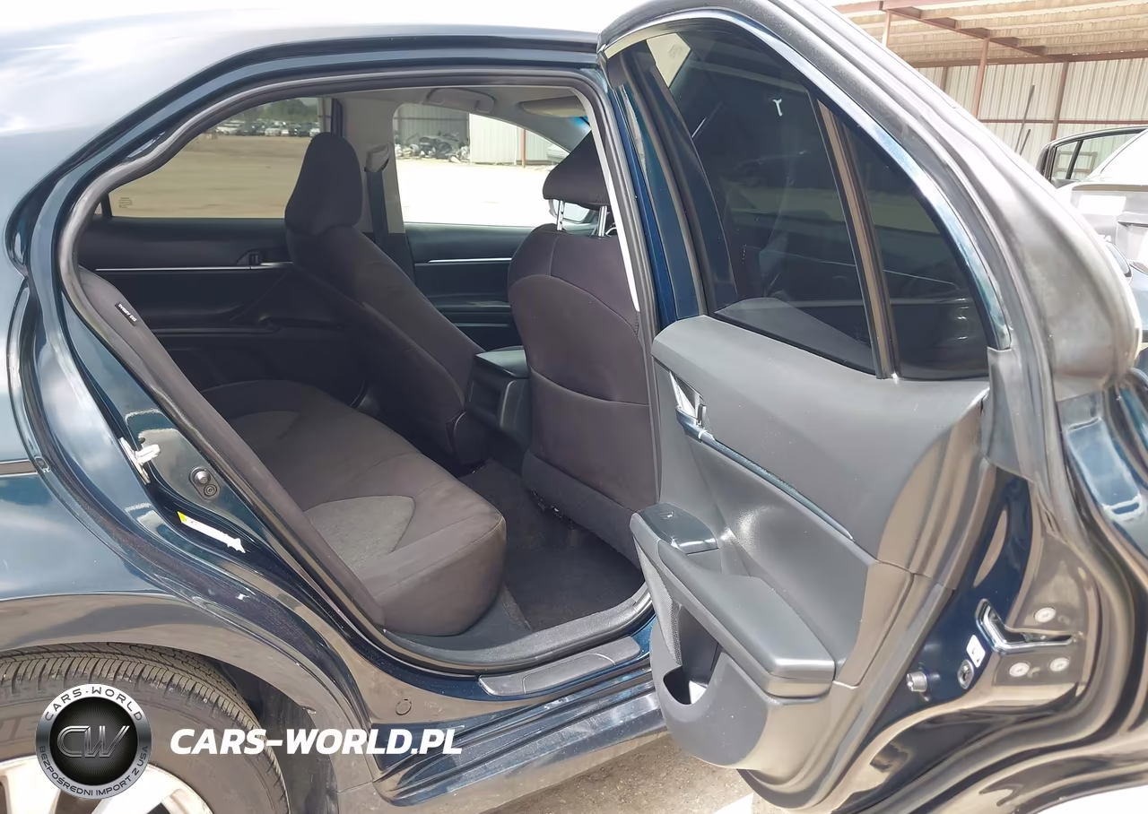 2018 Toyota Camry Le VIN:4T1B11HK6JU526379 - 8
