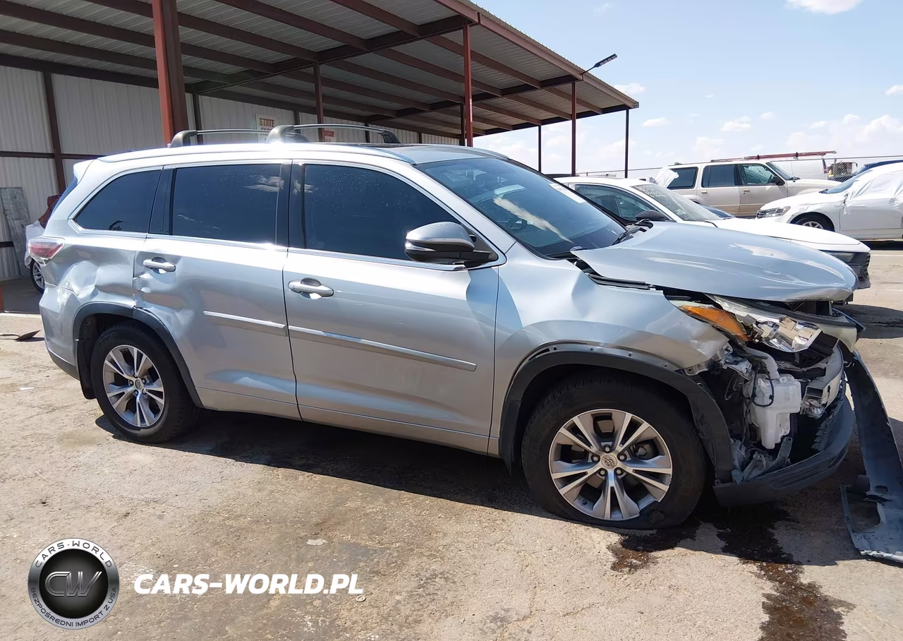 2015 Toyota Highlander Xle V6 VIN:5TDJKRFH0FS183552 - 13